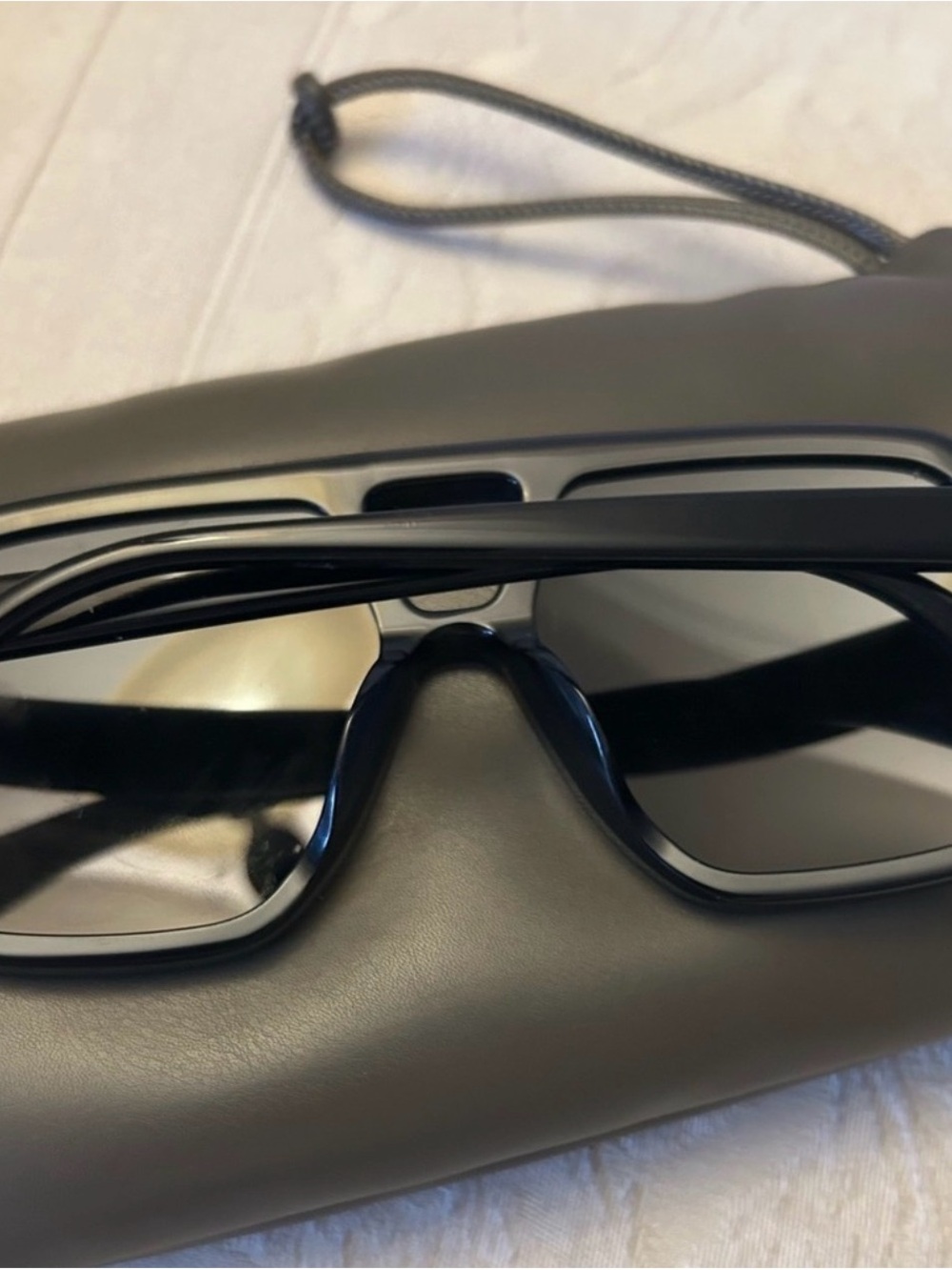 Current Season! LOEWE’S LW40161U Slim Aviator Sunglasses - Picture 3 of 8